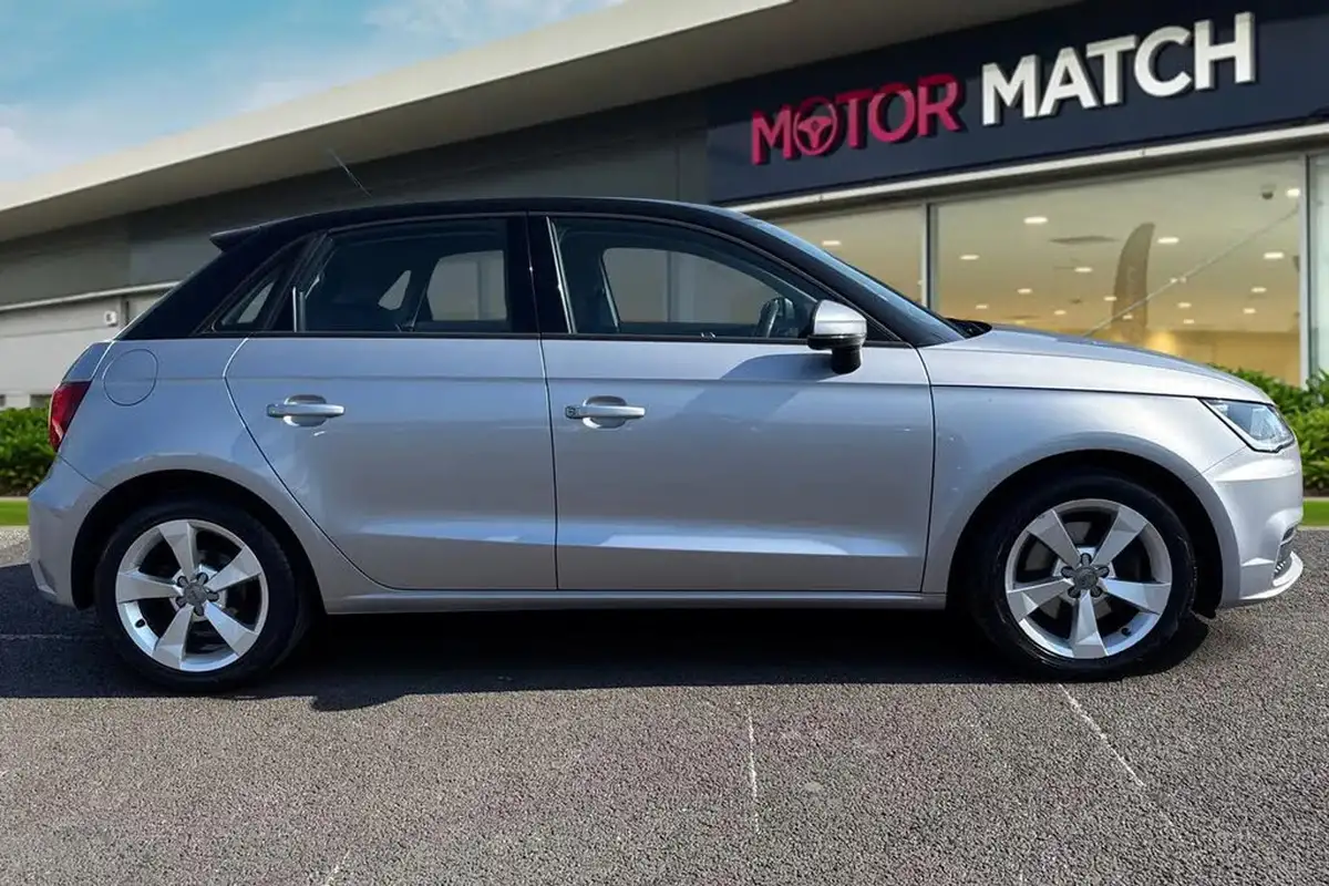 2017-audi-a1-14-tfsi-sportback-5d-big-2