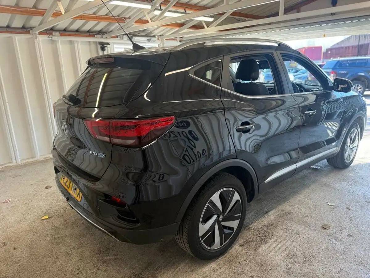 2023-mg-zs-suv-e-trophy-connect-ev-176ps-big-17