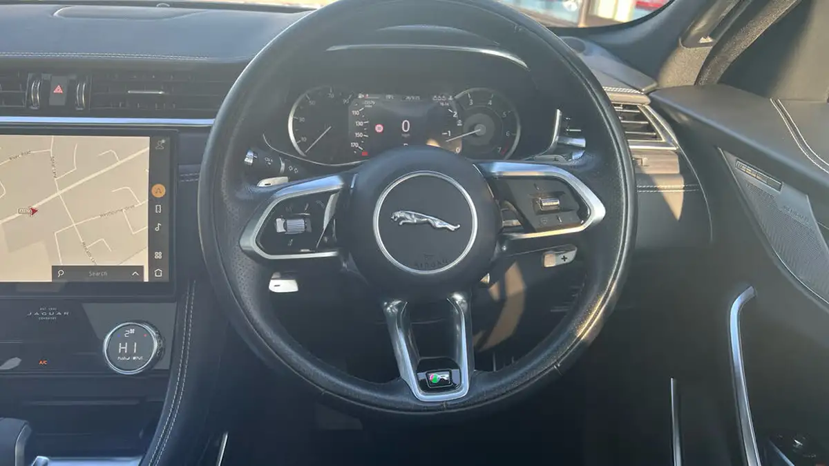 2022-jaguar-f-pace-20-p250-r-dynamic-hse-big-14
