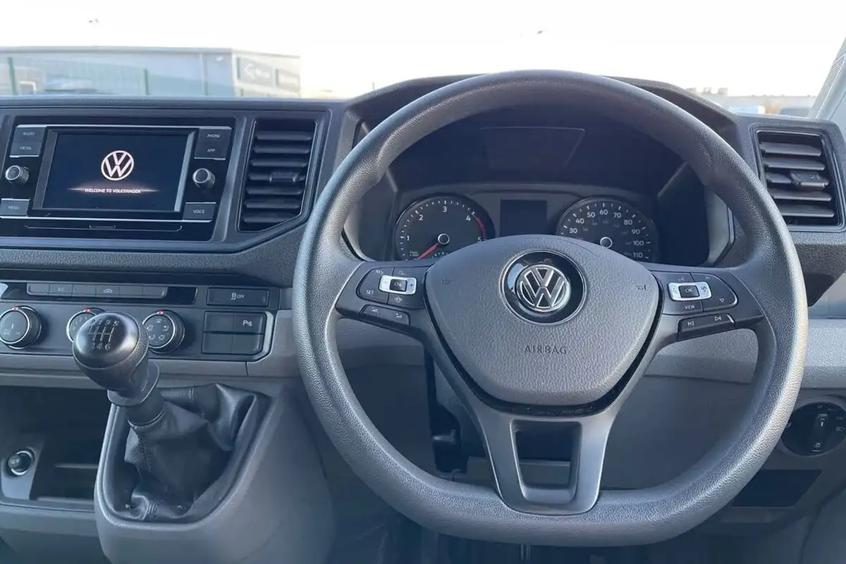 2024-volkswagen-crafter-20tdi-cr35-lwb-commerce-plus-140pseu6d-big-17