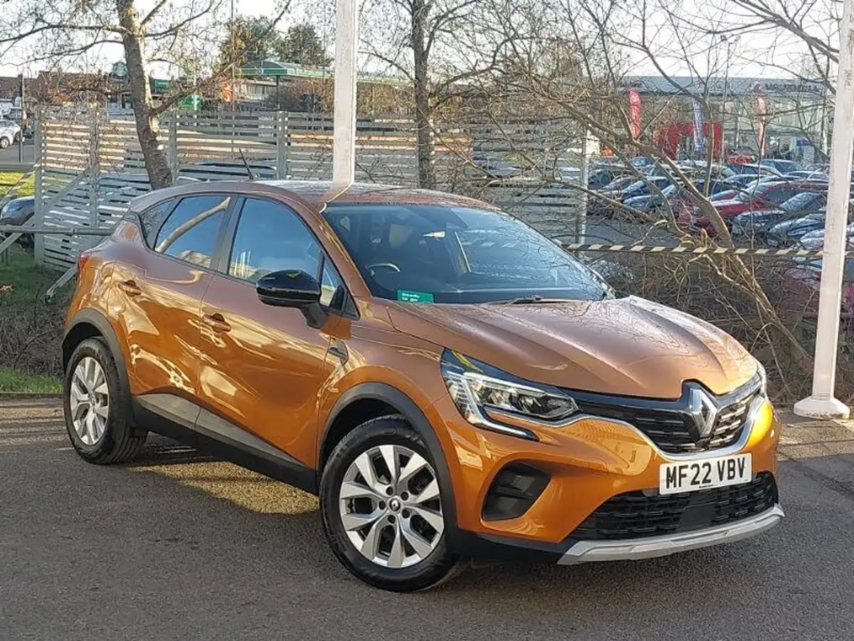 2022-renault-captur-13-tce-iconic-edition-big-0