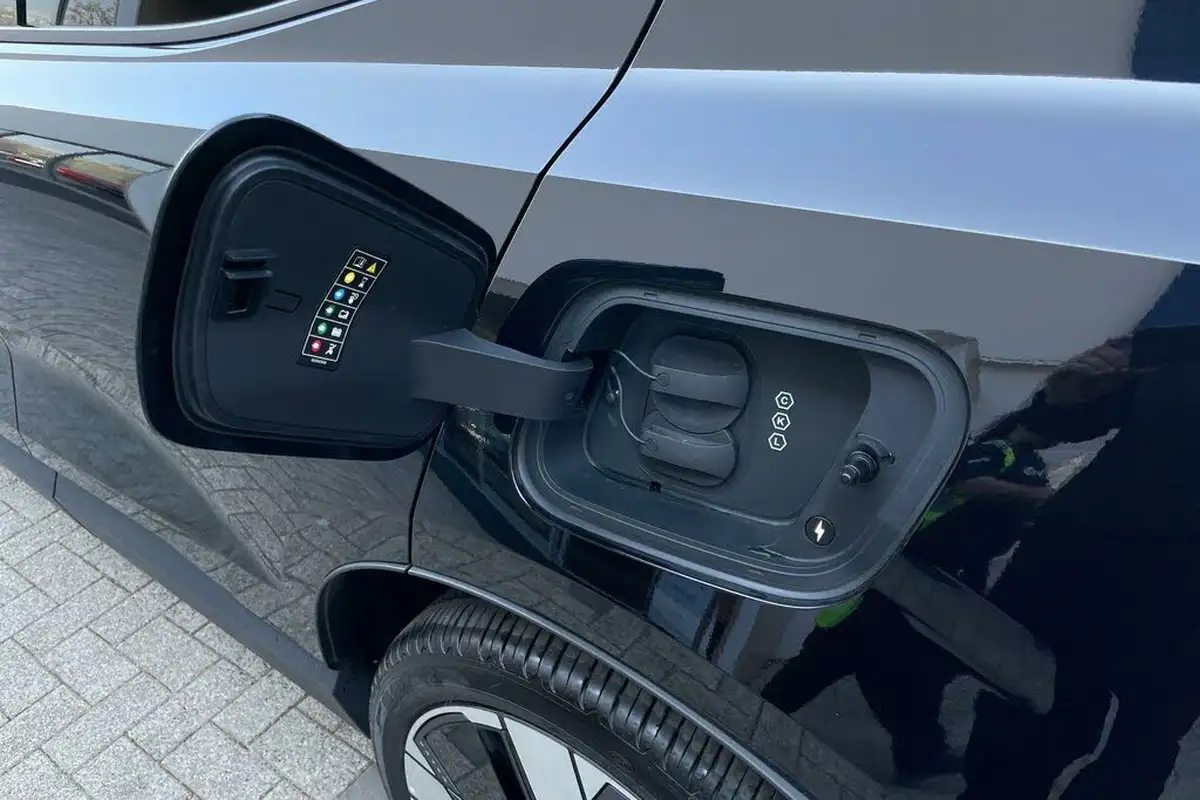 2024-volvo-ex30-e-single-motor-ultra-big-17