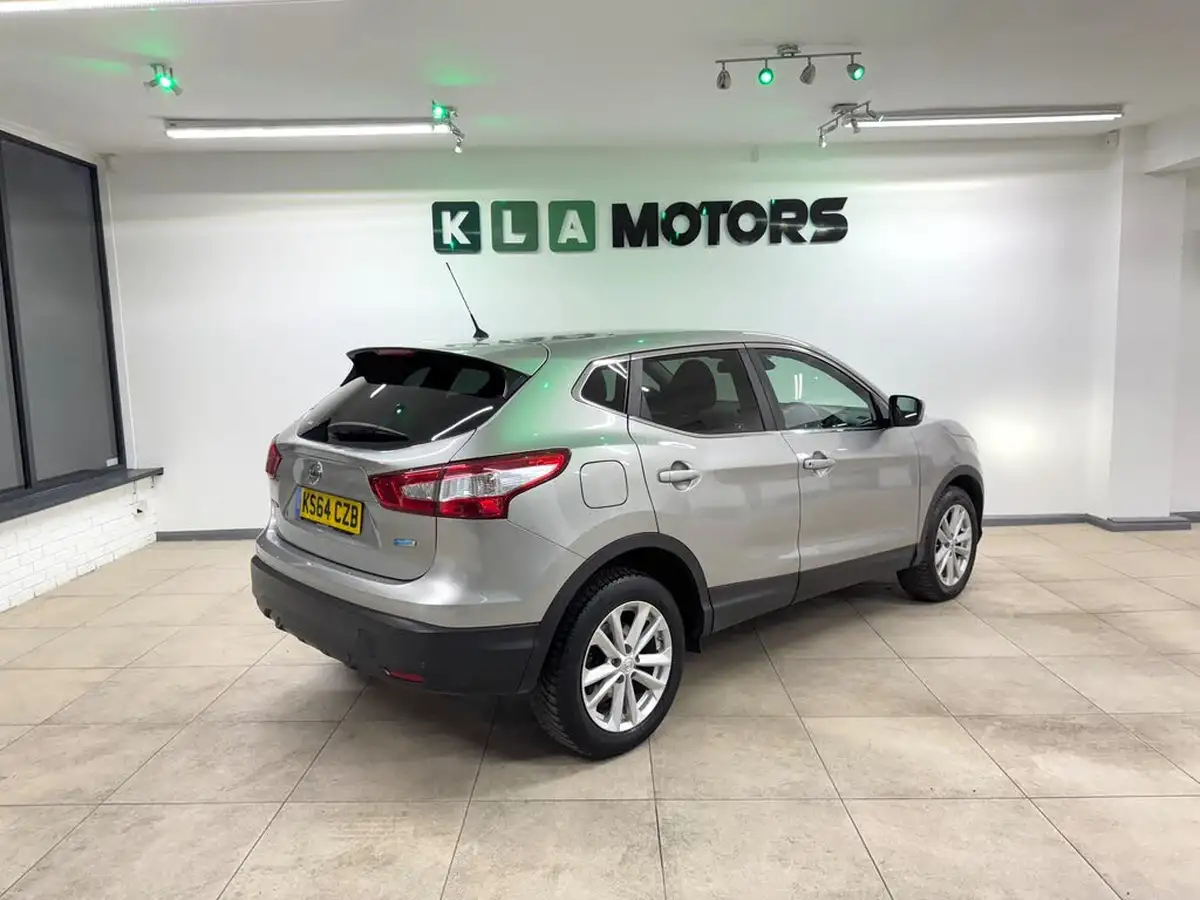 2015-nissan-qashqai-15dci-acenta-premium-big-4