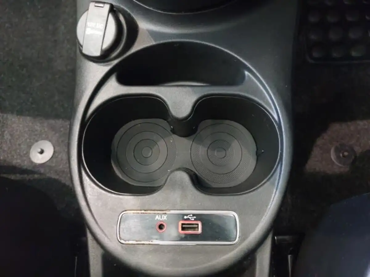 2018-fiat-500-12-lounge-big-17