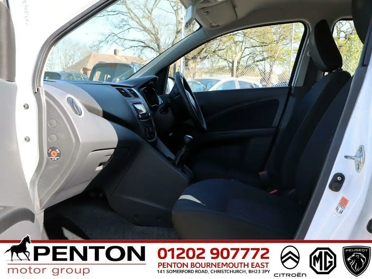 2015-suzuki-celerio-10-sz4-big-1