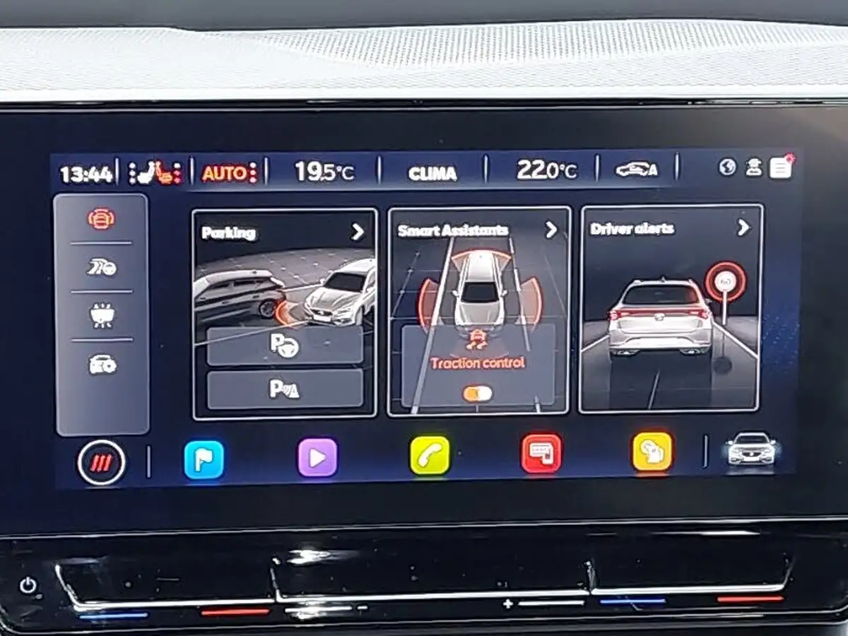 2021-seat-leon-15-tsi-evo-fr-sport-150ps-estate-big-9