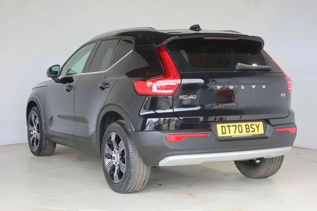 2021-volvo-xc40-15-t3-inscription-163bhp-big-4