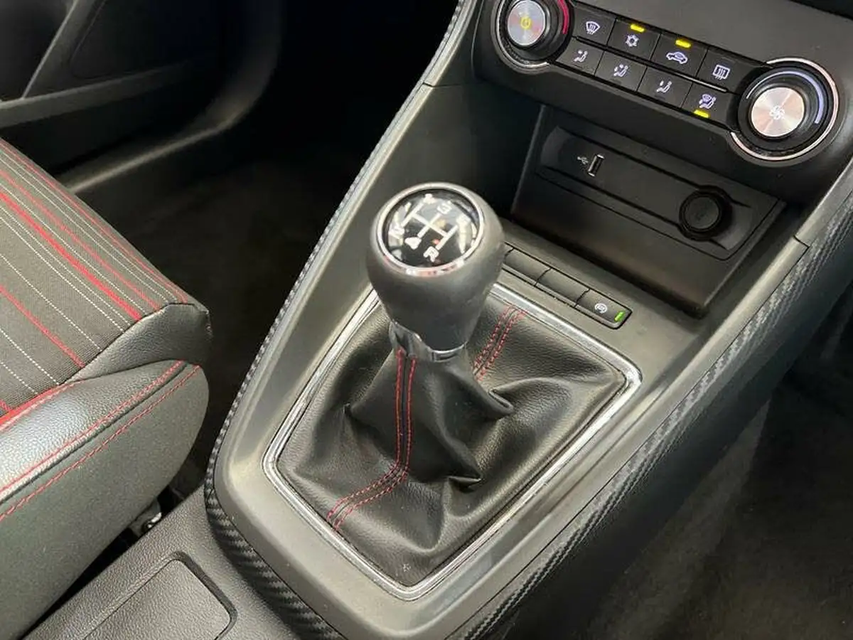 2019-mg-zs-suv-15-vti-tech-limited-edition-106ps-big-16