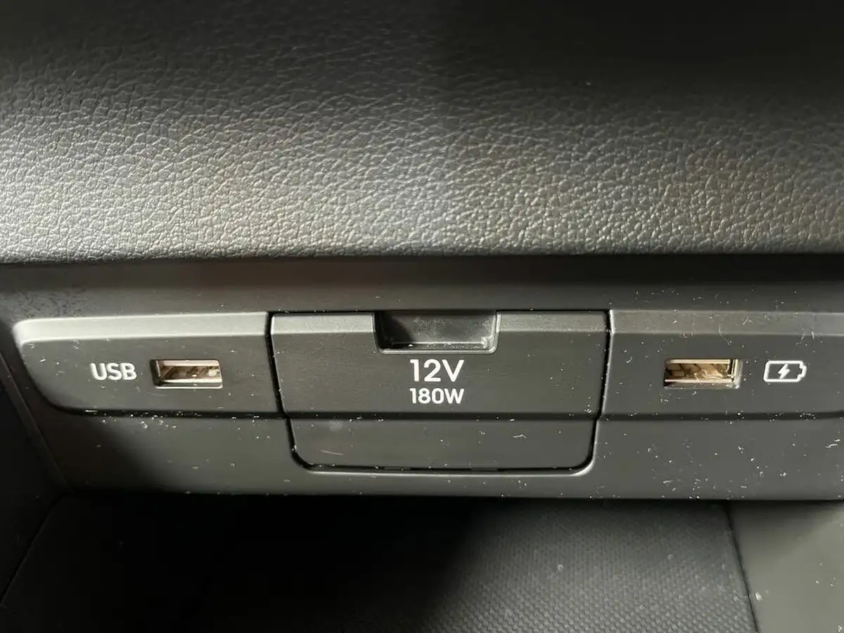 2022-hyundai-bayon-10-t-gdi-se-connect-dct-big-21