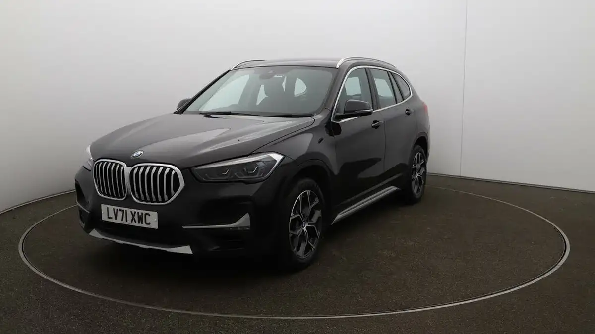 2021-bmw-x1-20-sdrive20i-xline-big-29