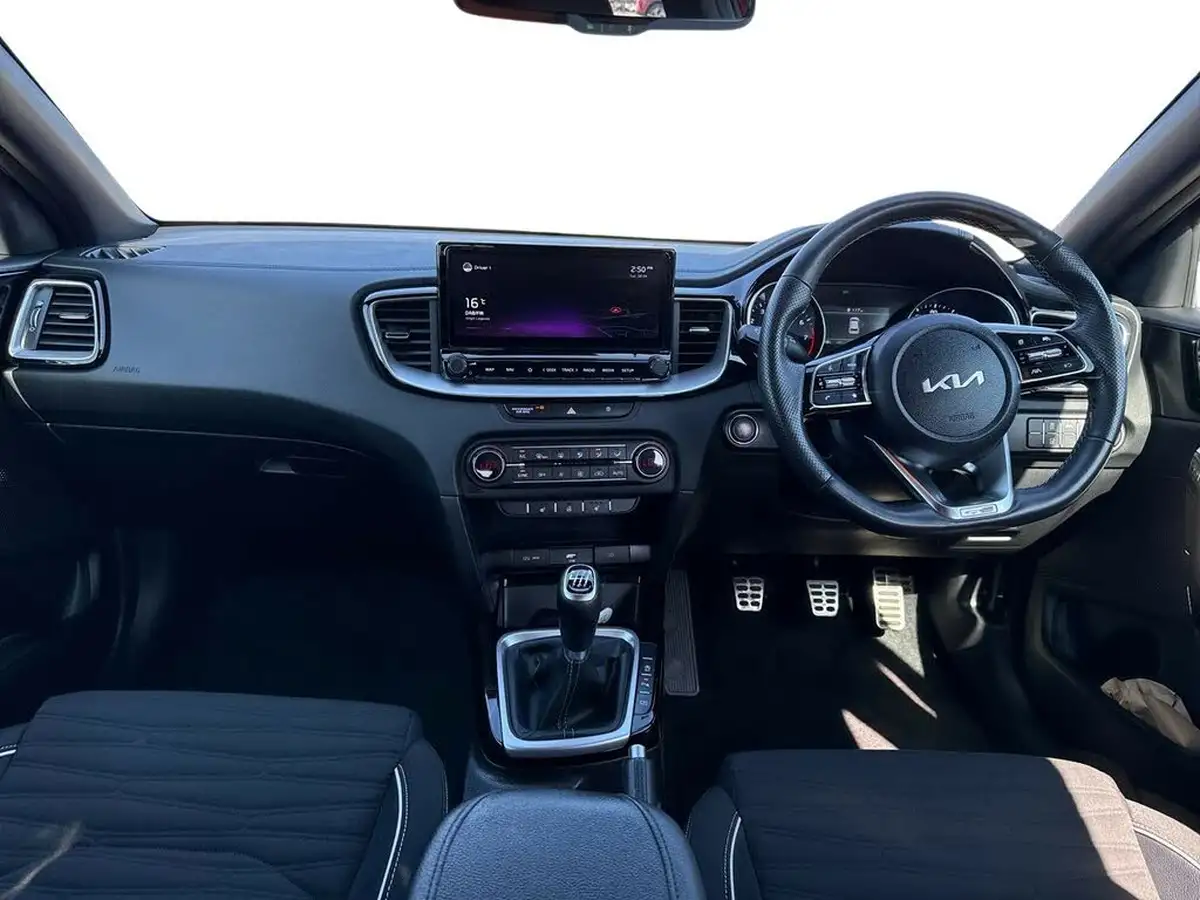 2022-kia-ceed-15-t-gdi-gt-line-big-5