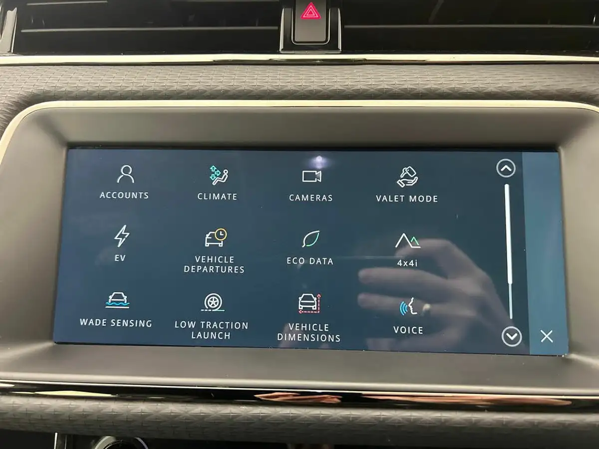 2021-land-rover-range-rover-evoque-15-p300e-r-dynamic-s-big-13