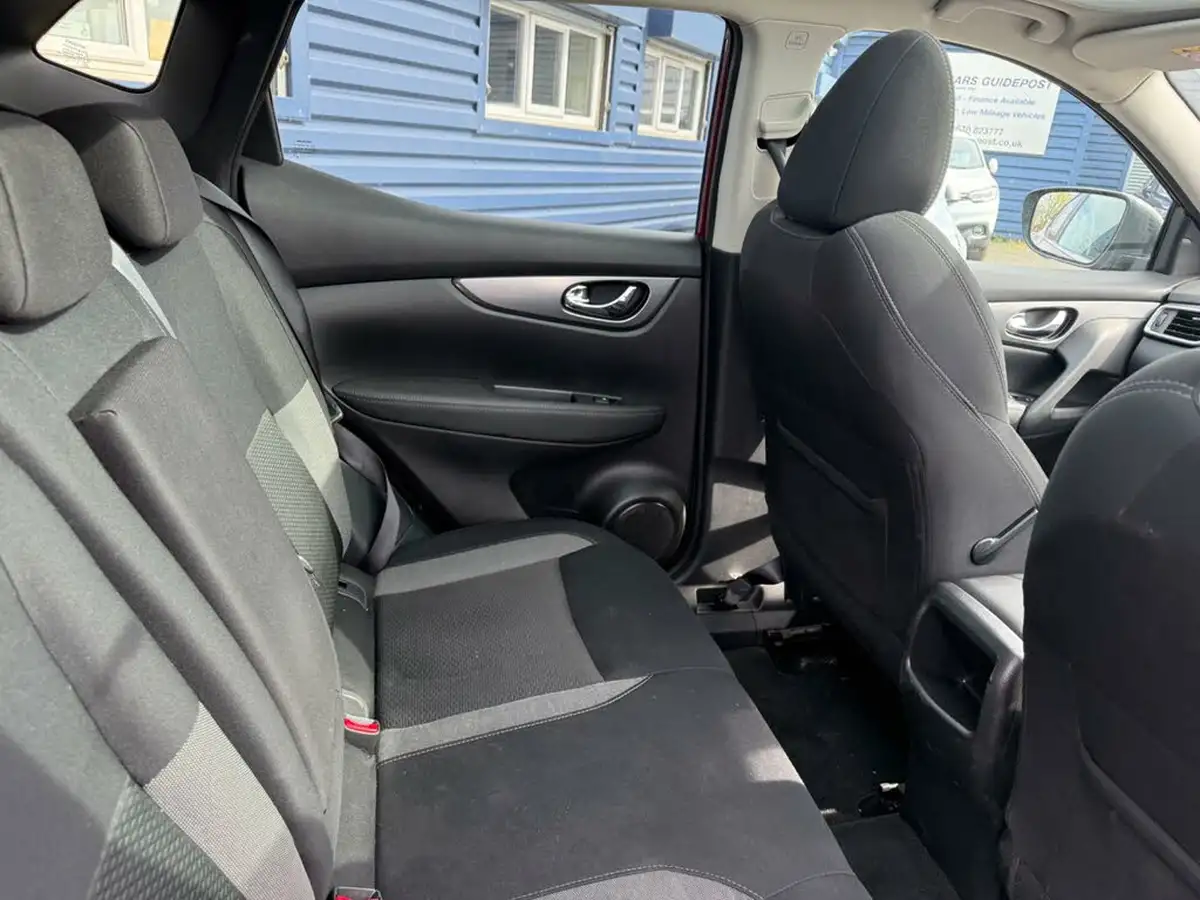 2020-nissan-qashqai-13-dig-t-n-connecta-140ps-big-17