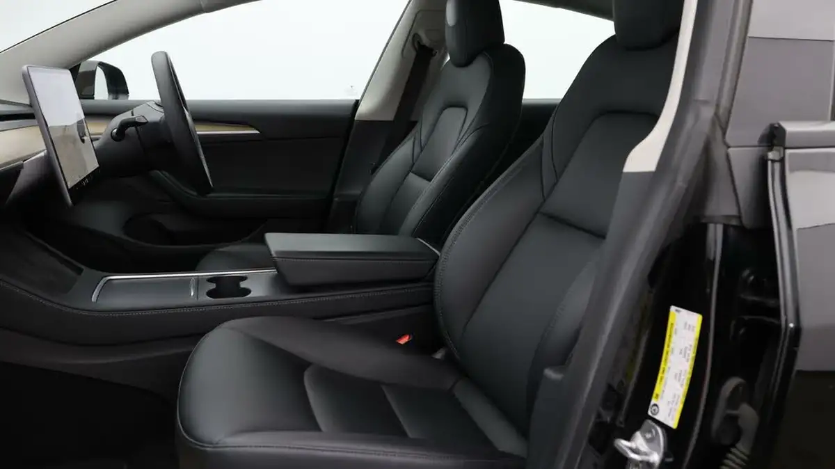 2021-tesla-model-3-e-long-range-awd-big-13