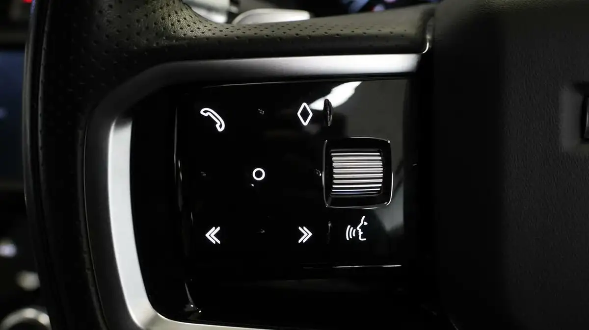 2022-land-rover-discovery-sport-15-p300e-r-dynamic-se-big-21