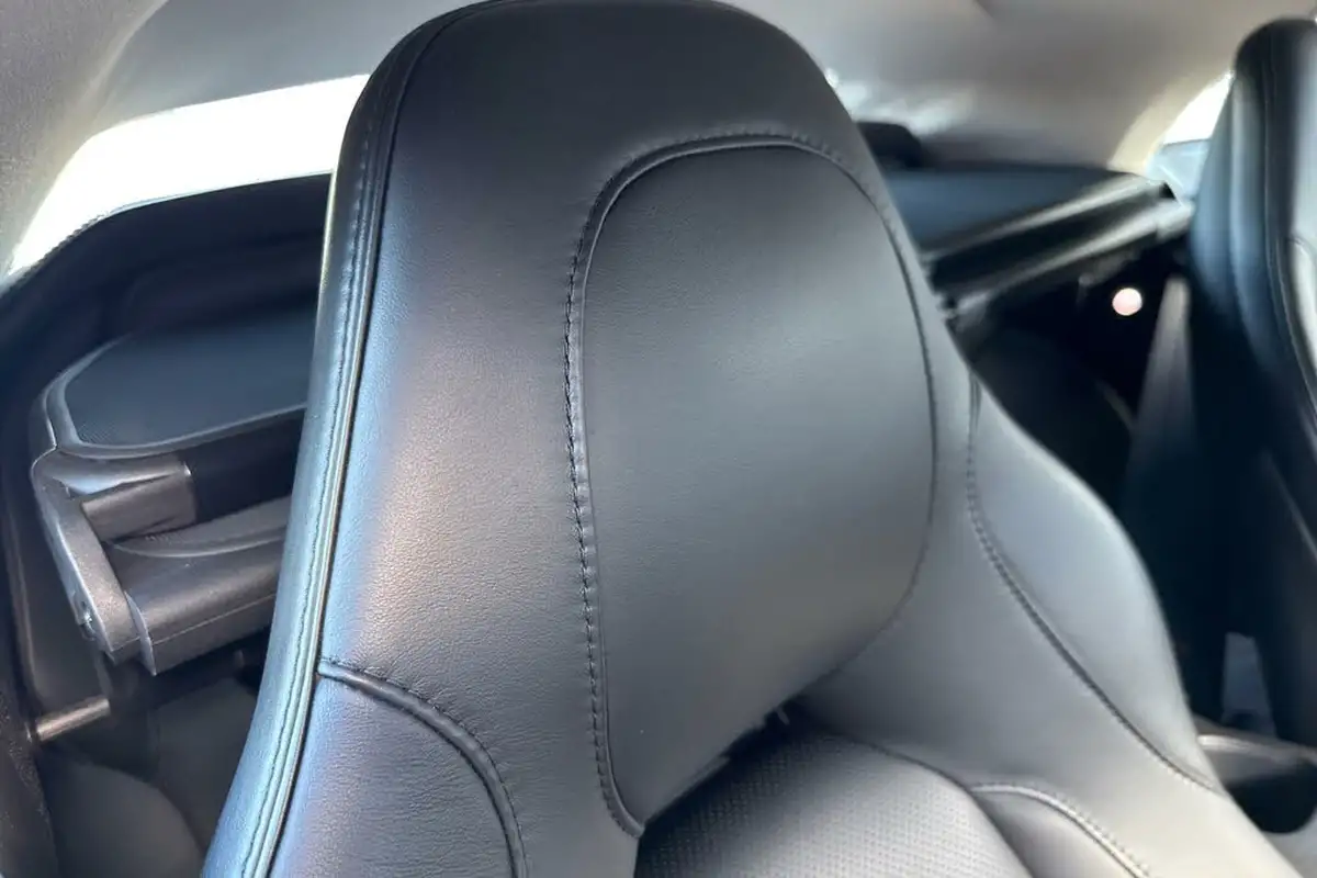 2015-aston-martin-vanquish-59-volante-big-4