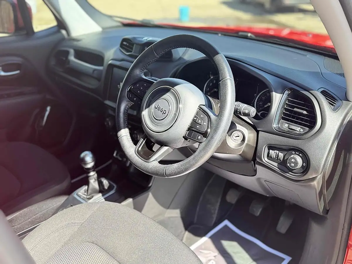 2020-jeep-renegade-10-gse-night-eagle-big-12