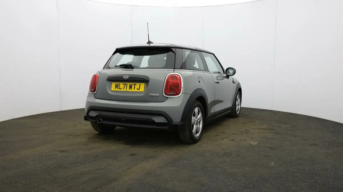2021-mini-cooper-15-cooper-classic-hatchback-3d-big-52