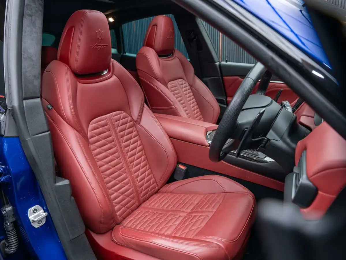 2022-maserati-levante-38-trofeo-big-33