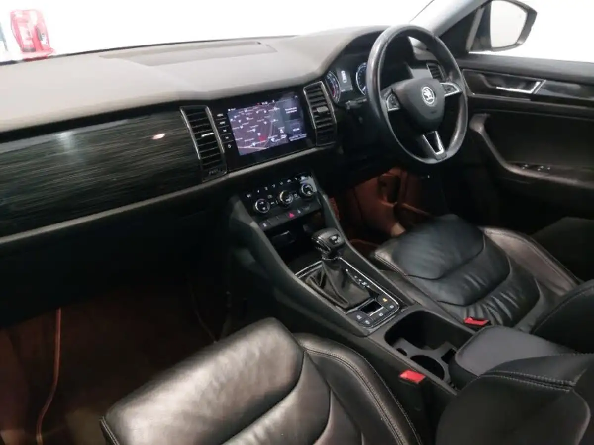 2018-skoda-kodiaq-20tdi-edition-150ps-4x4-7-seats-scr-dsg-big-4