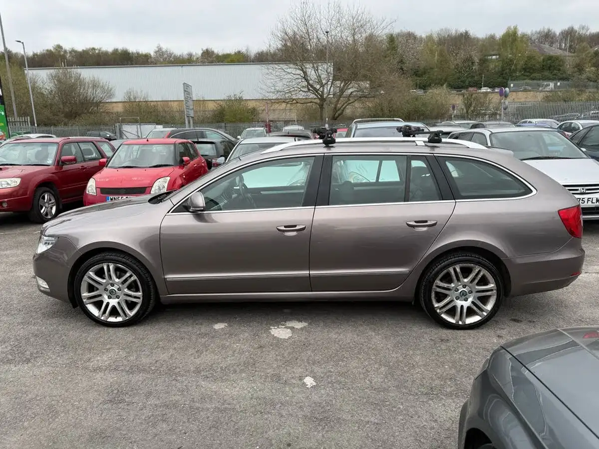 2010-skoda-superb-20td-elegance-172ps-estate-dsg-big-6