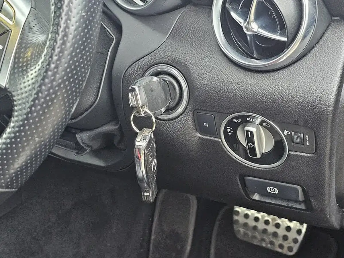 2015-mercedes-benz-slk-21td-slk250d-amg-sport-big-15