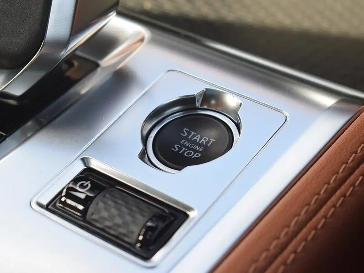 2022-jaguar-f-pace-20-d200-r-dynamic-hse-big-23
