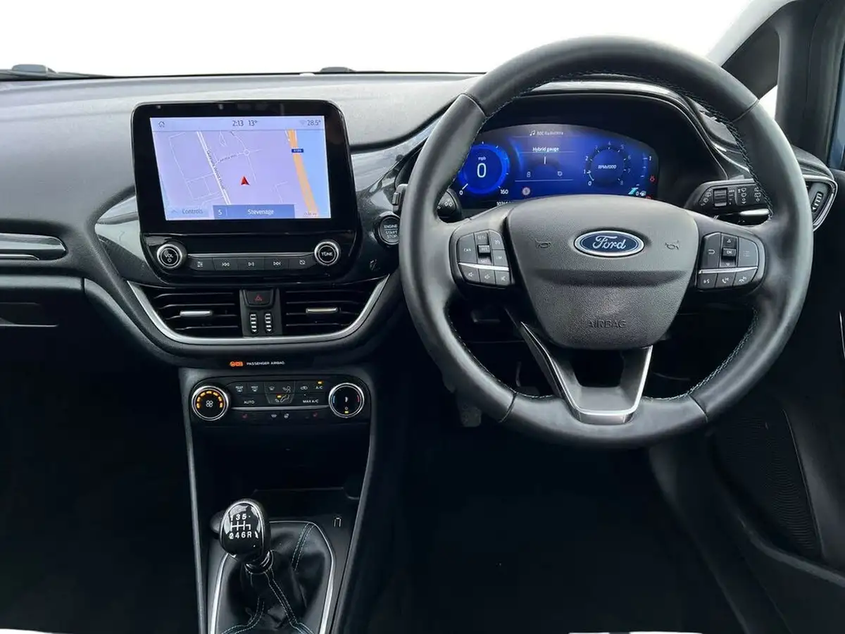 2023-ford-fiesta-big-15