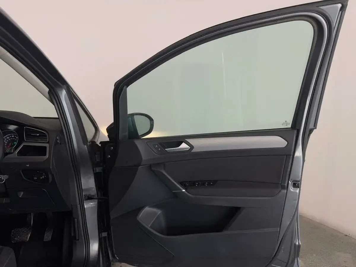 2019-volkswagen-touran-16tdi-se-dsg-big-17
