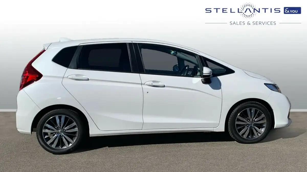 2019-honda-jazz-13-i-vtec-ex-navi-cvt-big-1