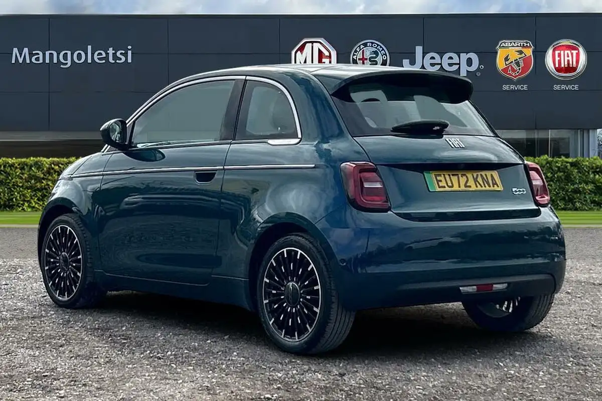 2022-fiat-500-e-la-prima-big-2