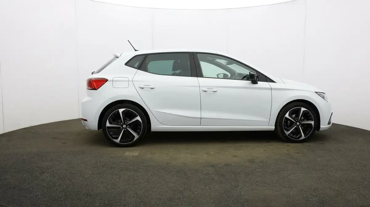 2022-seat-ibiza-10-tsi-fr-sport-110ps-big-43