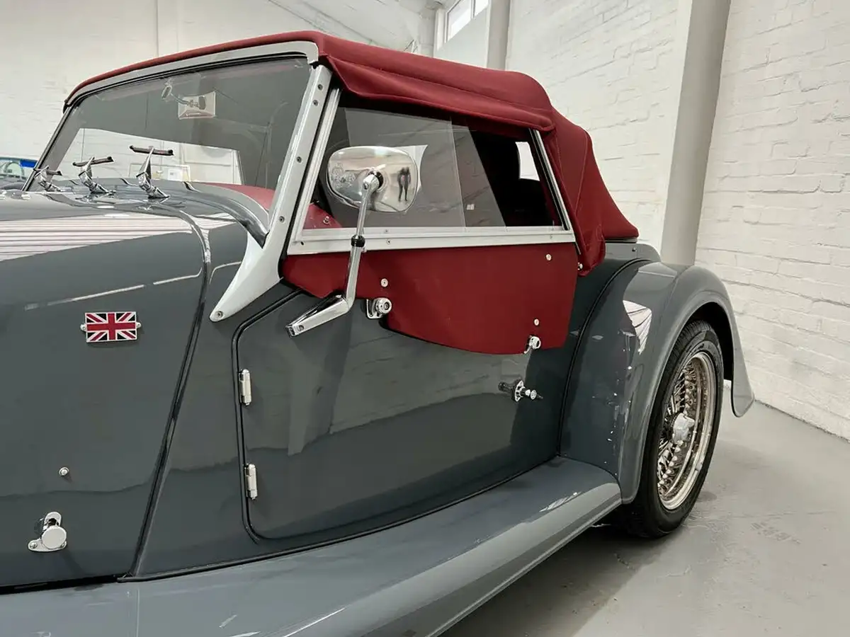 2020-morgan-roadster-37-big-47