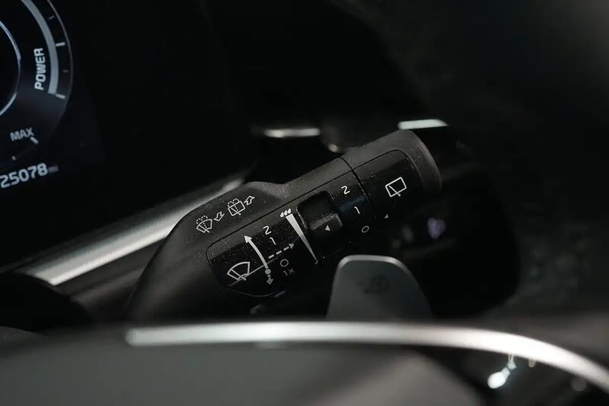 2023-kia-niro-ev-e-2-big-30