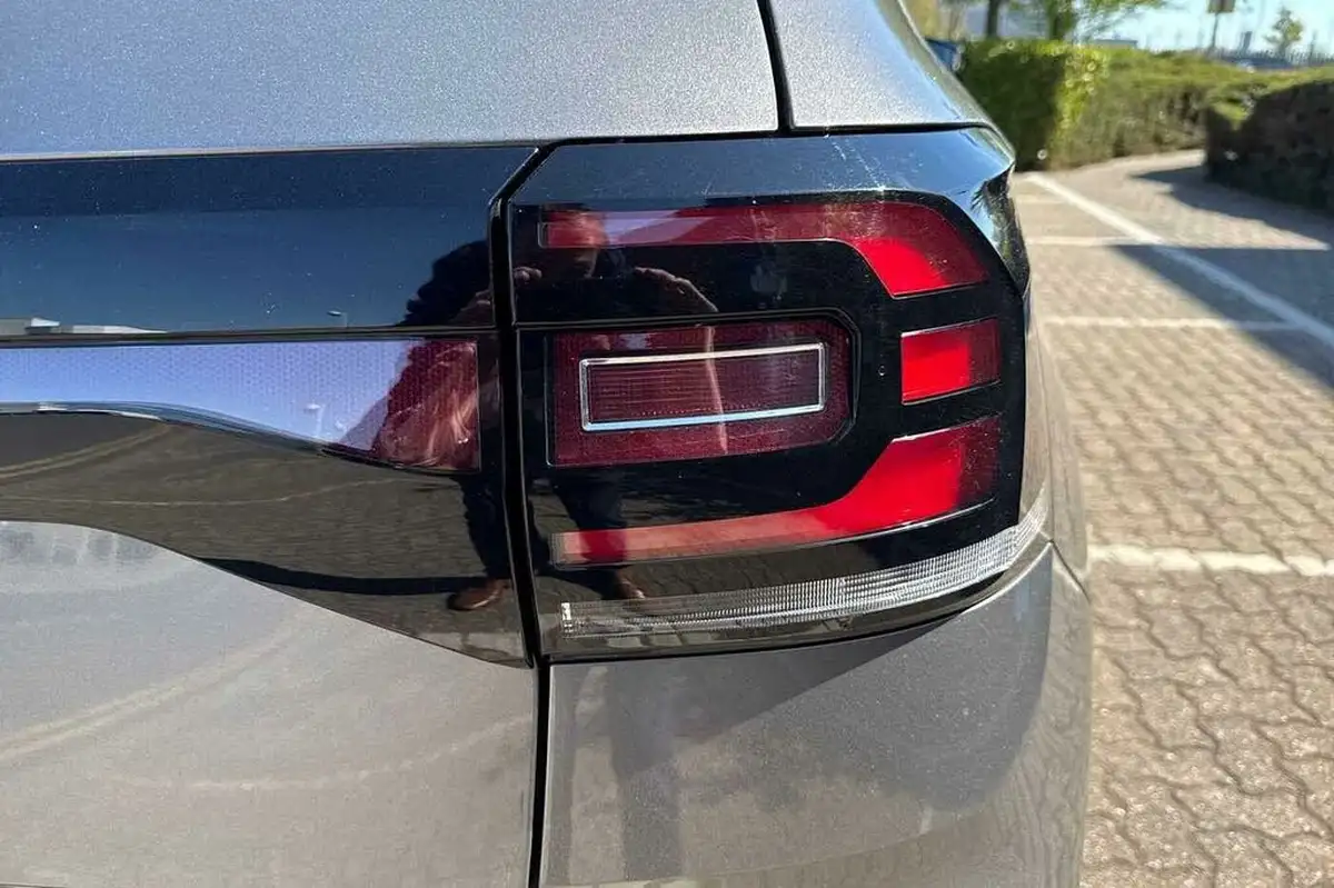 2021-volkswagen-t-cross-10-tsi-sel-115ps-big-18