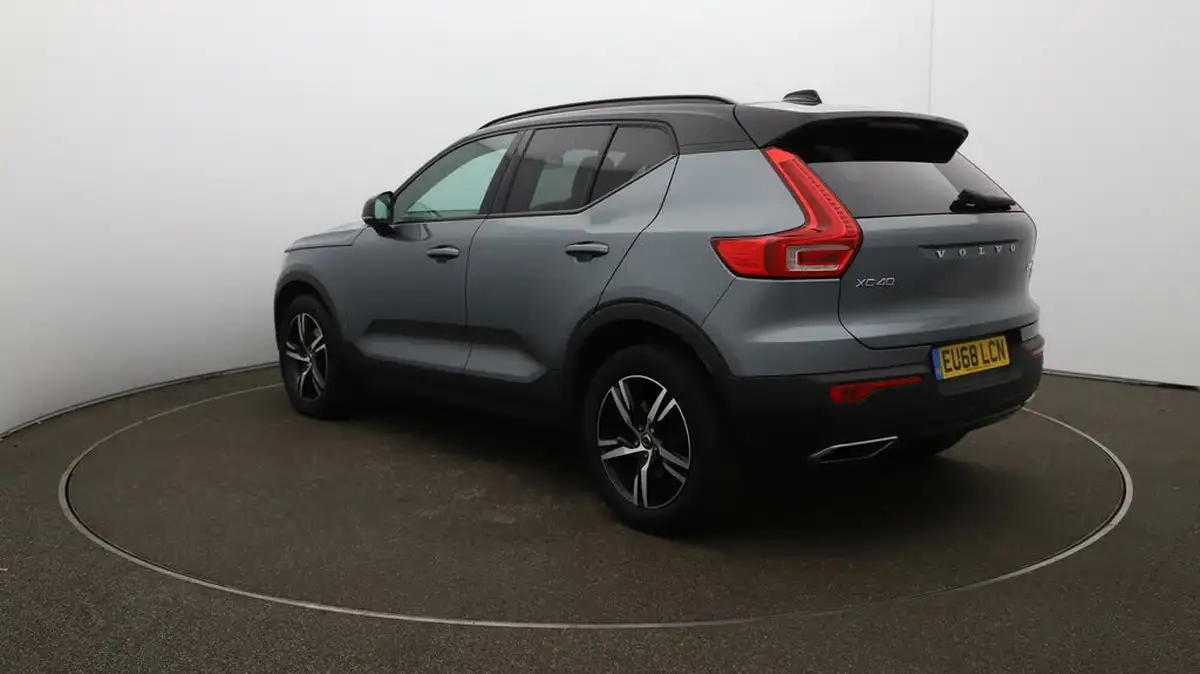 2018-volvo-xc40-20td-d4-r-design-big-5