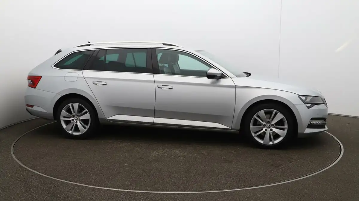 2019-skoda-superb-20-tsi-se-l-estate-big-39