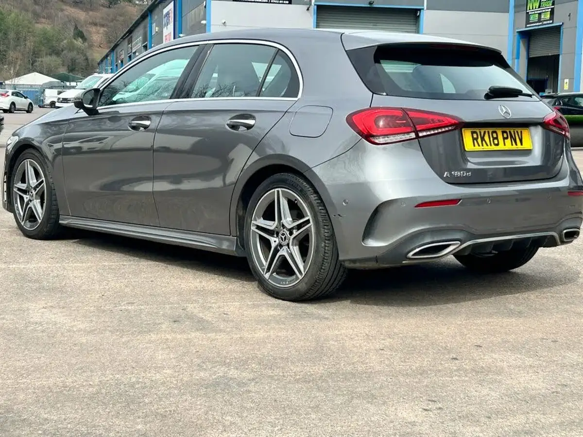 2018-mercedes-benz-a-class-15d-a180d-amg-line-116ps-premiumss-hatchback-5d-7g-dct-big-3