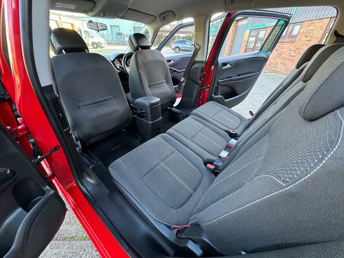 2016-vauxhall-zafira-tourer-14i-16v-turbo-sri-big-62