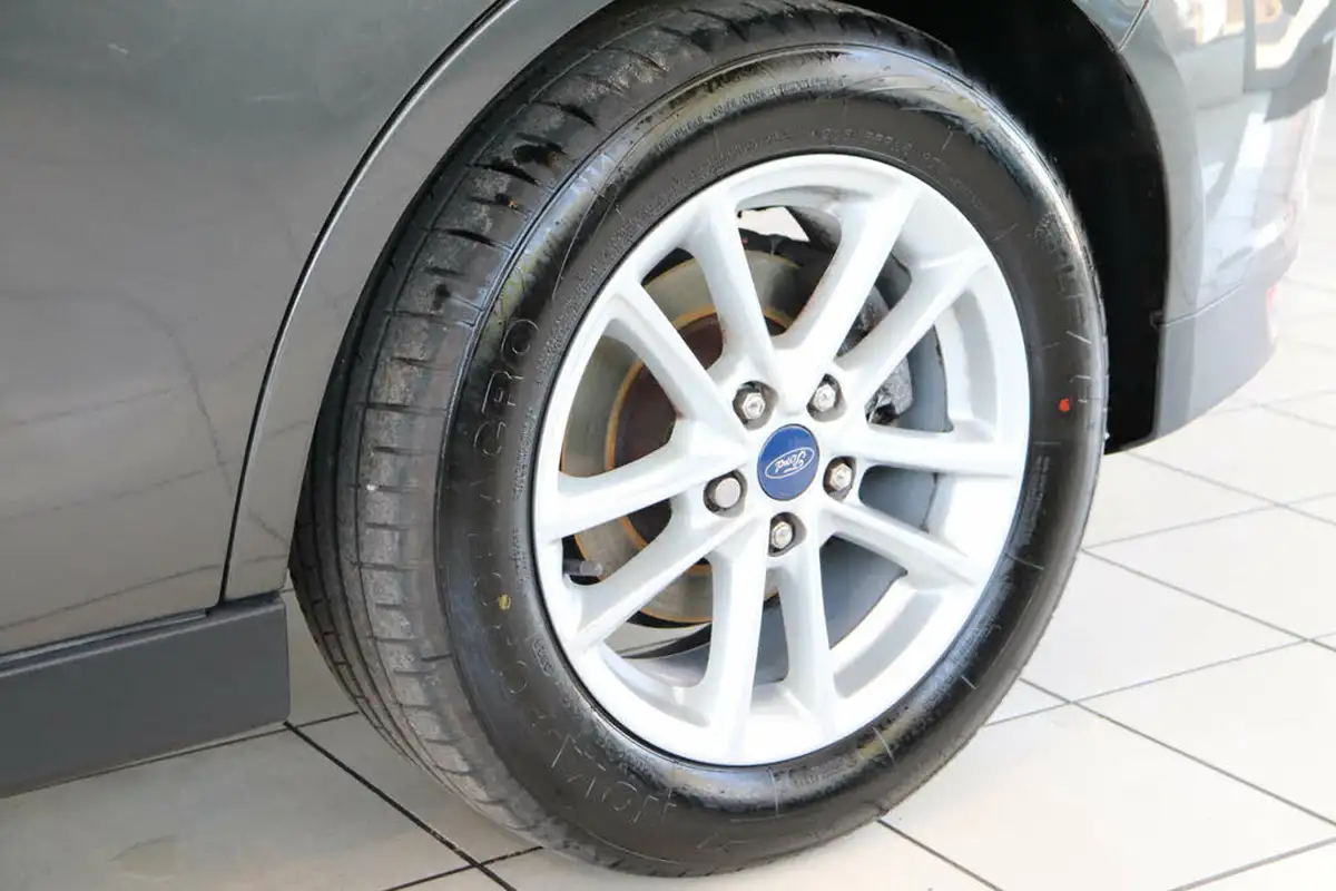 2017-ford-grand-c-max-15tdci-zetec-1498cc-big-77