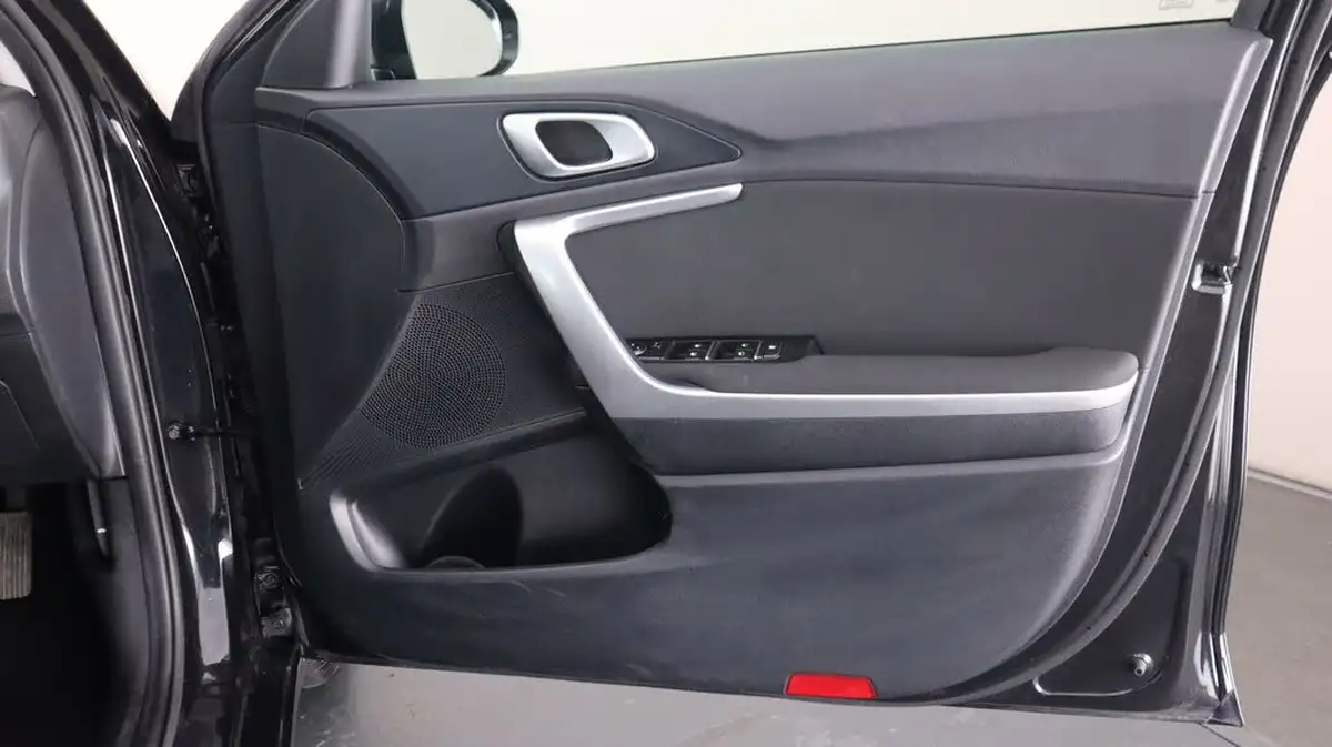 2021-kia-ceed-10-t-gdi-2-sportswagon-big-14