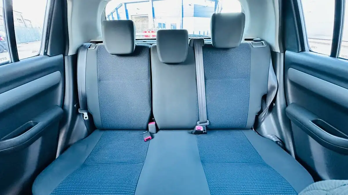 2008-suzuki-swift-15-glx-5d-big-35
