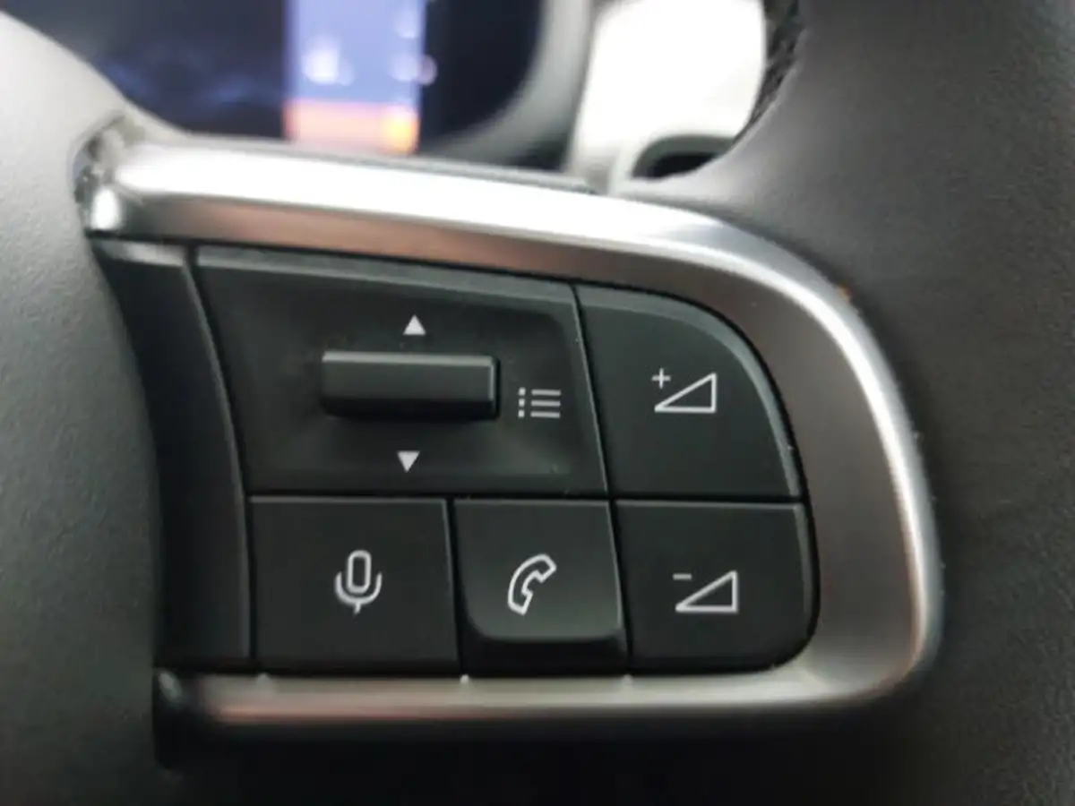 2024-jeep-avenger-12-gse-summit-big-18