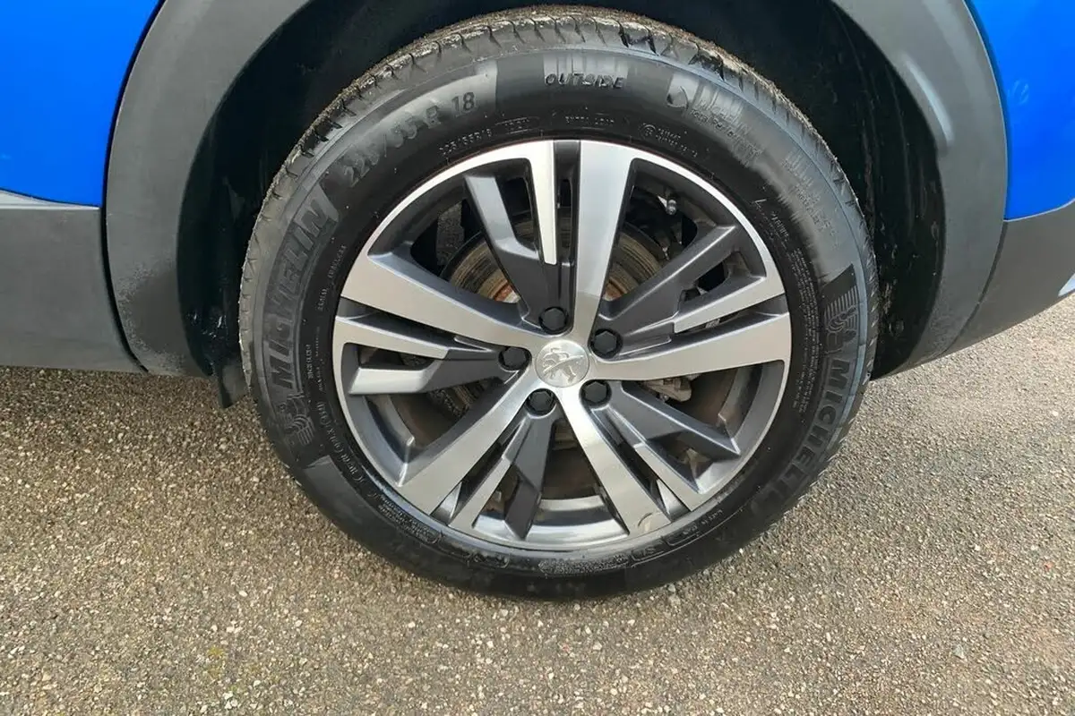 2021-peugeot-3008-suv-12-puretech-allure-premium-eat8-big-33