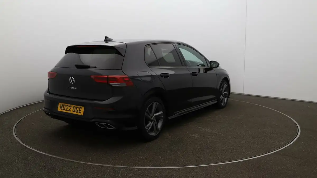 2022-volkswagen-golf-15-tsi-r-line-130ps-hatchback-big-7
