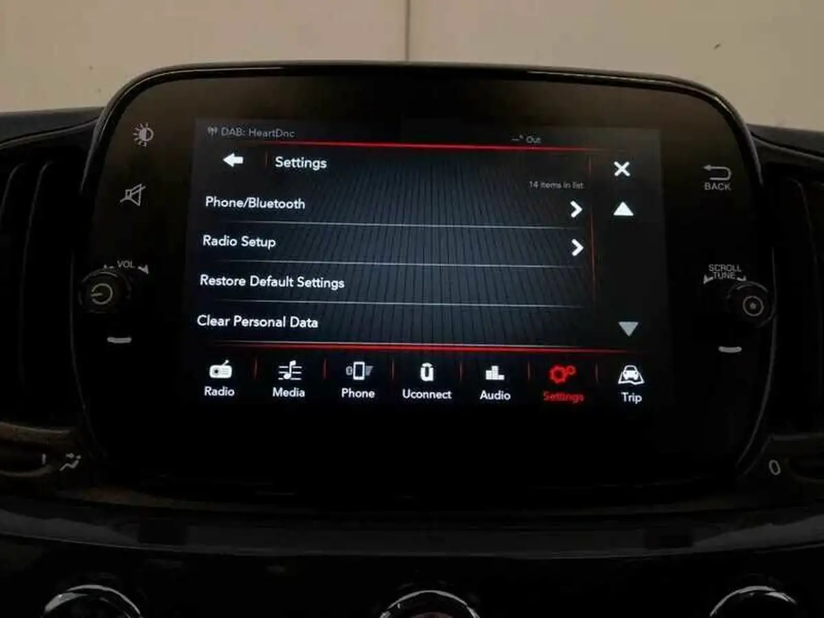 2022-fiat-500-10-dolcevita-big-22
