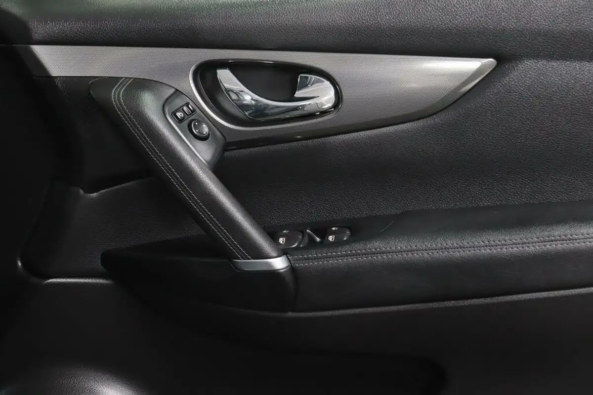 2018-nissan-qashqai-12-dig-t-tekna-big-31