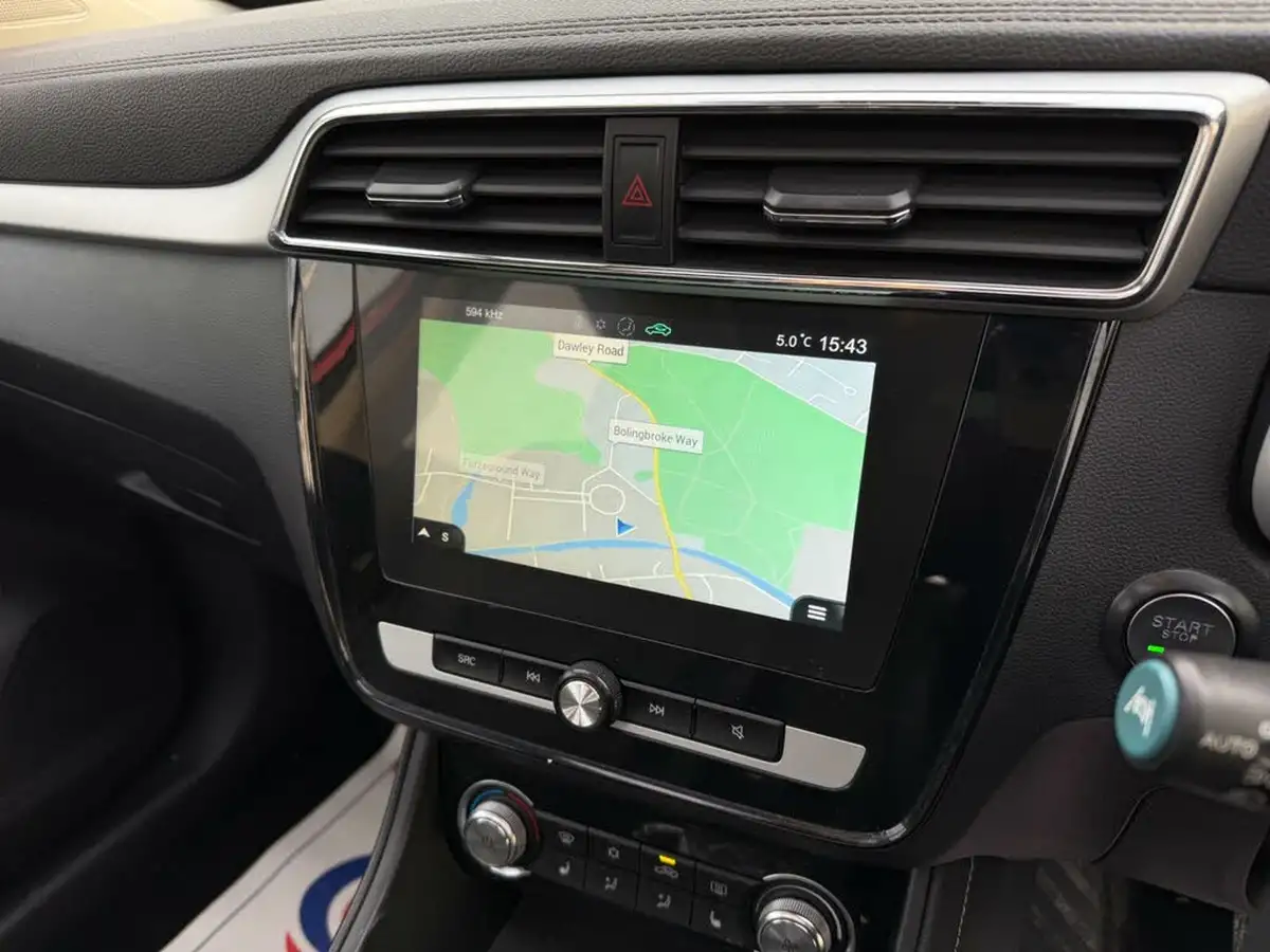 2020-mg-zs-suv-e-exclusive-ev-big-20