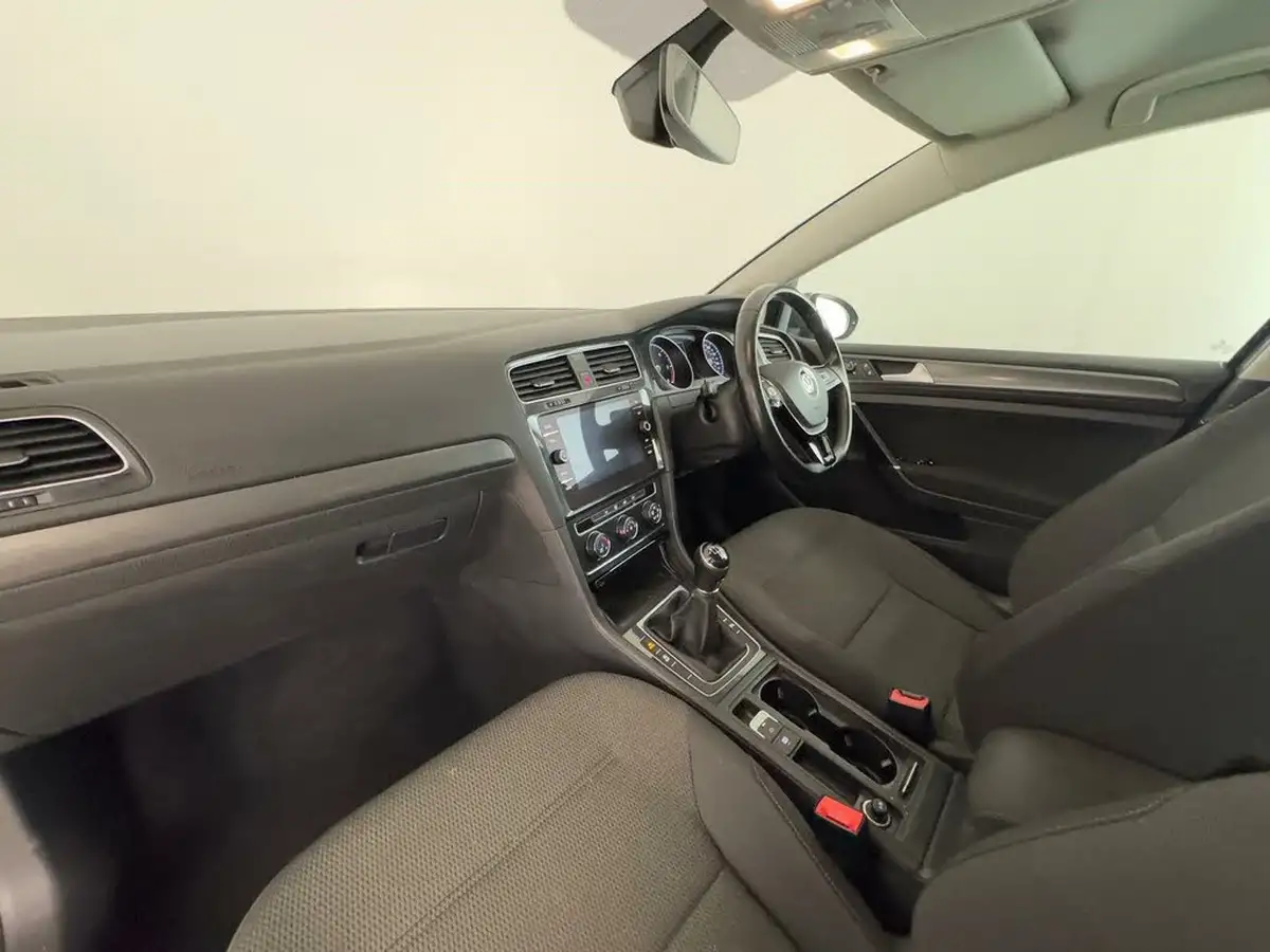 2019-volkswagen-golf-16tdi-match-hatchback-5d-big-12