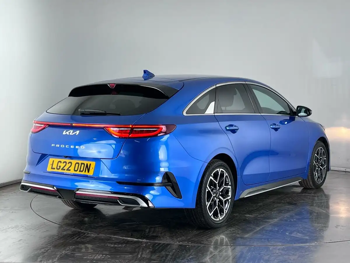 2022-kia-pro-ceed-15-t-gdi-gt-line-big-3